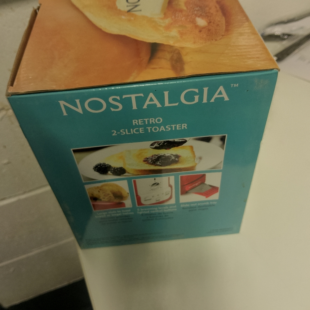 Retro 2 Slice Toaster - Picture 5 of 6